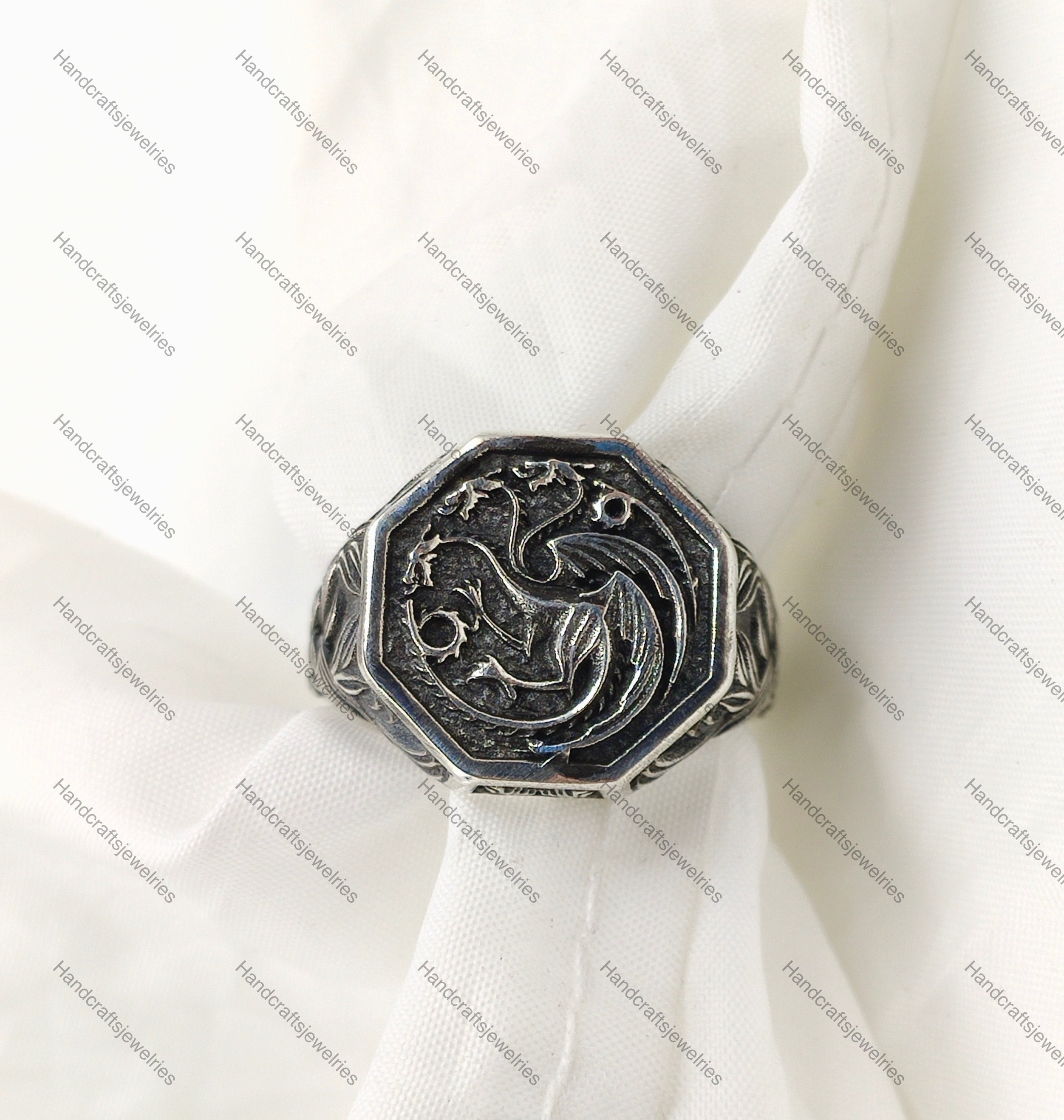 Daenerys' Ring: The Shocking Reason Behind That Drop! - 1i6yuru