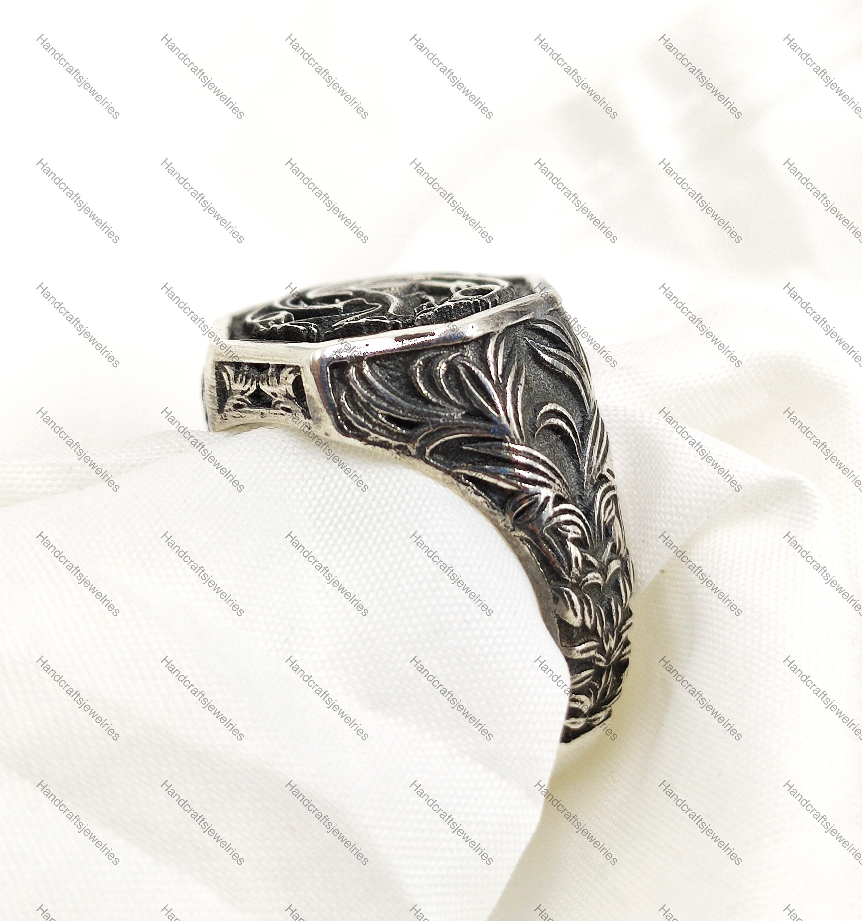 Daenerys' Ring: The Shocking Reason Behind That Drop! - yj5yxsq