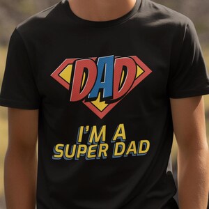 Camiseta Super Pai/ Presente Divertido de Dia dos Pais das Crianças/ Camiseta Personalizada para o Papai/ Presente de Aniversário para o Pai/ Ideia Única de Presente para a Família/ Presente para o Amigo Pai