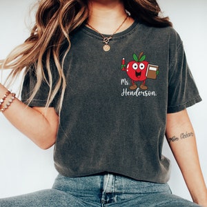 Personalized Teacher Name T-shirt | Teacher Gift | Pocket Apple Shirt | Custom Teacher Shirt | Apple Teacher Shirt | Custom Last Name Shirt