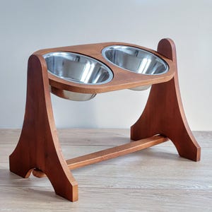 Support surélevé pour gamelles de grands chiens HappyBowl en bois de hêtre, fabriqué à la main, avec 2 gamelles en acier inoxydable