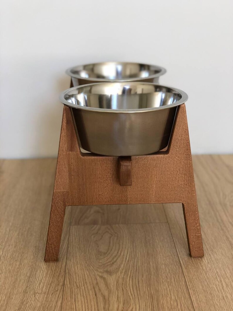 HappyBowl Supporto rialzato per ciotola per cani in legno di faggio per cani di grossa taglia con 2 ciotole in acciaio inossidabile in un set. Stabilità extra immagine 8