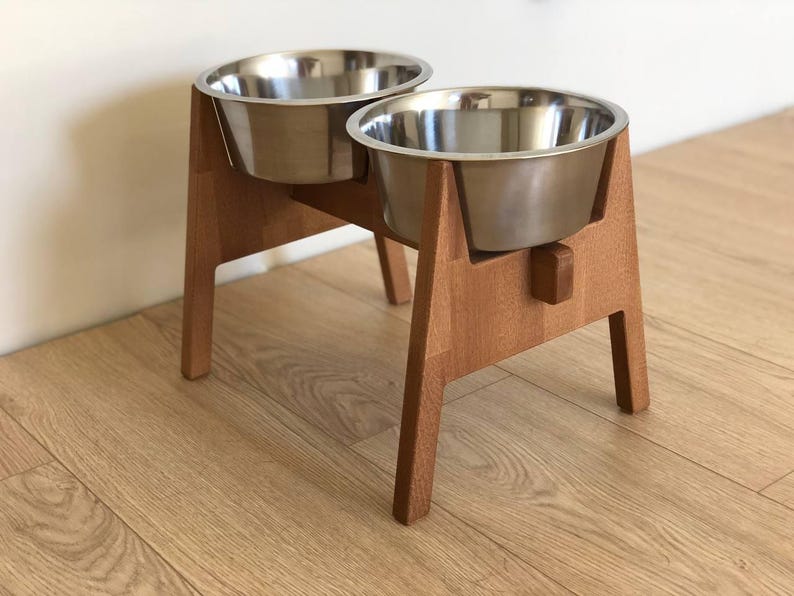 HappyBowl Supporto rialzato per ciotola per cani in legno di faggio per cani di grossa taglia con 2 ciotole in acciaio inossidabile in un set. Stabilità extra immagine 3
