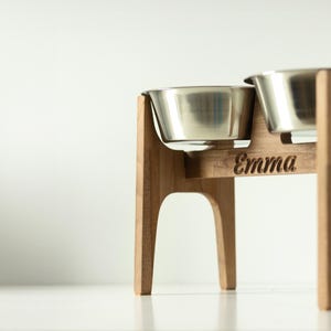 HappyBowl Beech Wooden Elevated Dog Bowl Stand for Large Dogs with 2 Stainless Steel Bowls in a Set. Hundenapfständer für große Hunde image 11
