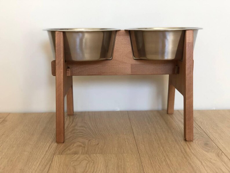 HappyBowl Supporto rialzato per ciotola per cani in legno di faggio per cani di grossa taglia con 2 ciotole in acciaio inossidabile in un set. Stabilità extra immagine 9