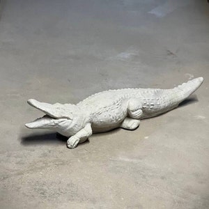 Detailed Crocodile figure Laying wild crocodile statue Massive Nile crocodile sculpture