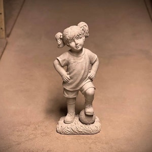 Football girl figurine Concrete standing girl with ball statue Detailed Soccer lovers sculptures Garden decoration
