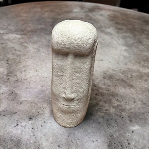 Massive Moai head statue Concrete Moai head figure Outdoor large Moai head sculpture
