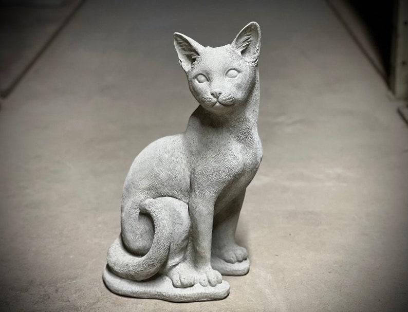 Sitting cat statue Concrete realistic cat figurine Outdoor cat memorial Garden or backyard decoration zdjęcie 3