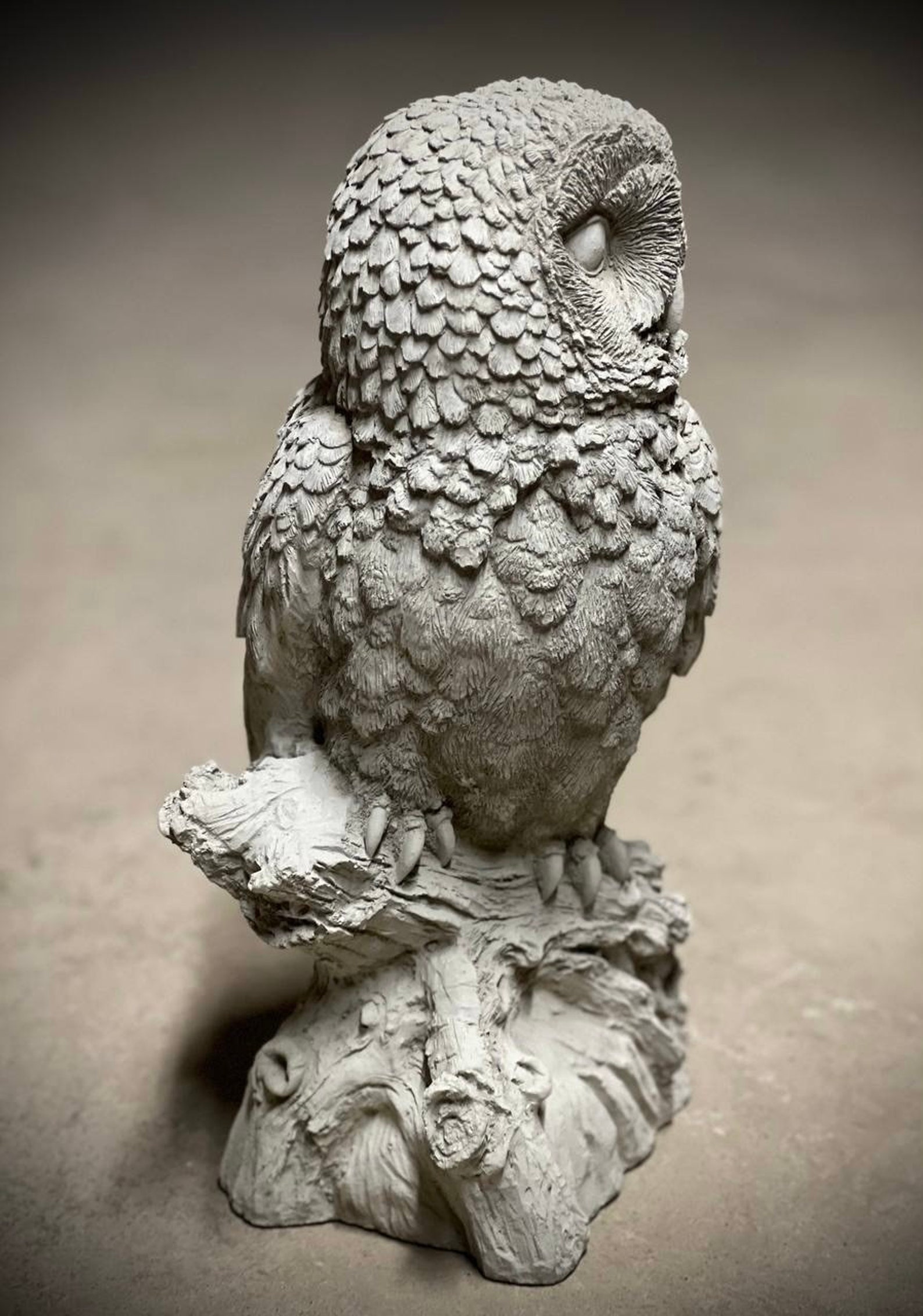 Concrete Owl Barn Statue Detailed Owl Bird On Base Figurine Outdoor 