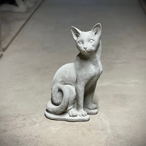 Sitting cat statue Concrete realistic cat figurine Outdoor cat memorial Garden or backyard decoration zdjęcie 2