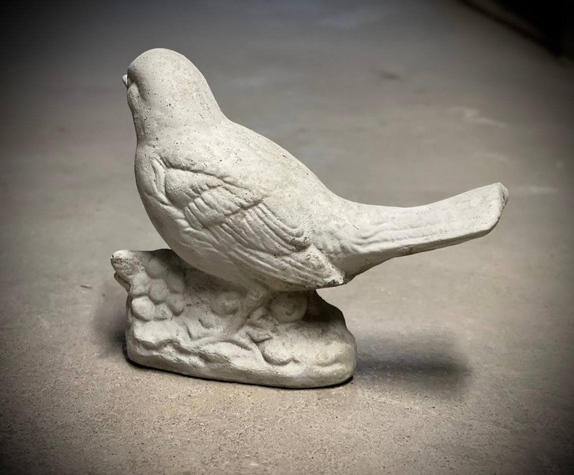 Robin Bird Statue Large Robin Bird on Stump Figure Concrete Bird on ...