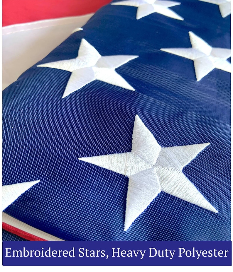3 X 5' American Flag With Pole Bandiera Americana 3x5 Piedi Ricamata - 100% Poliestere, Made In USA, Ideale Per Esterni Scritta Liberty - Foto 4