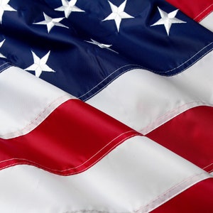 VEEFLEX - US Flag 2.5X4 3x5 4x6 5x8 6X10 8X12 Ft Heavy Duty, Durable Fabric with Embroidered Stars, Sewn Stripes, Brass Grommets
