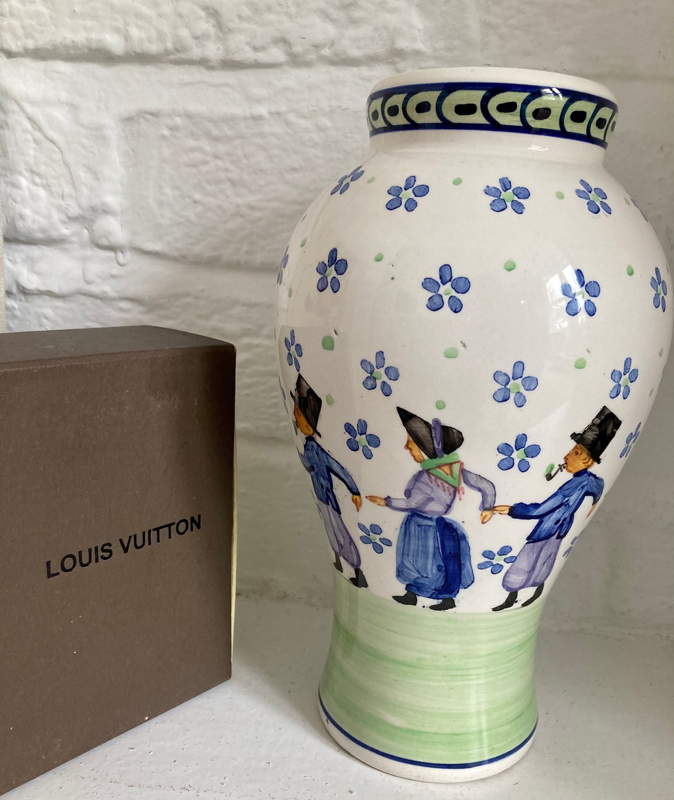 porcelain vase louis vuitton vase