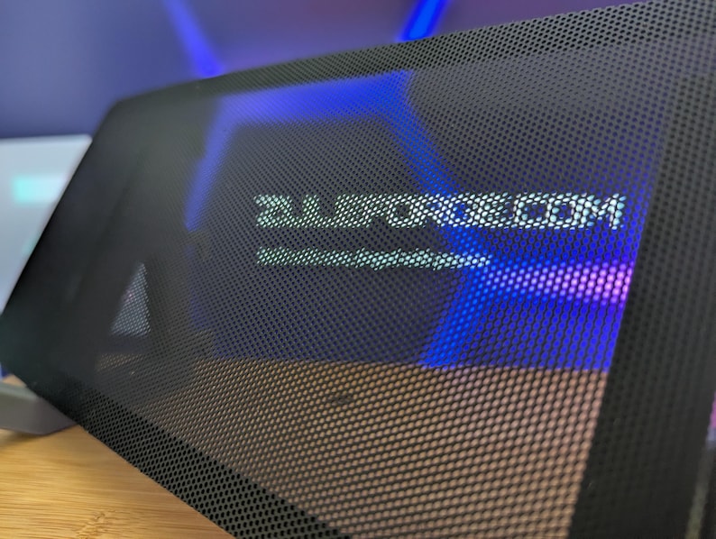 Sostituzione del filtro antipolvere magnetico di aspirazione dell'aria inferiore CoolerMaster NR200 immagine 5