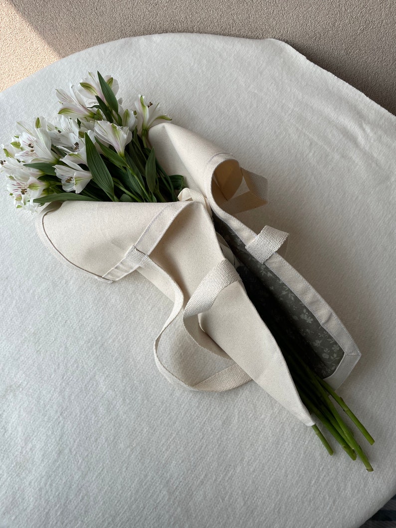 Fresh Cut Flower Tote, Lay Flat Flower Carrier with Pocket, Canvas Bag, Florist Supplies, Flower Accessories, Garden Harvest Bag, Handmade image 1