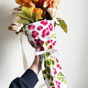 Handmade Flower Satchel, Bouquet Carrier Wraps, Floral Tote Bag, Reusable Gift Bag, Harvest Bag, Flower Swaddle, Gardening Gift, Cheetah