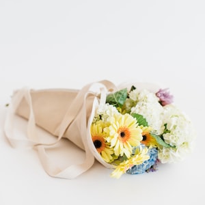 Fresh Cut Flower Tote, Lay Flat Flower Carrier with Pocket, Canvas Bag, Florist Supplies, Flower Accessories, Garden Harvest Bag, Version 2
