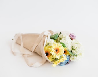 Fresh Cut Flower Tote, Lay Flat Flower Carrier with Pocket, Canvas Bag, Florist Supplies, Flower Accessories, Garden Harvest Bag, Version 2