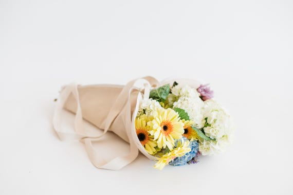 Fresh Cut Flower Tote, Lay Flat Flower Carrier with Pocket, Canvas Bag, Florist Supplies, Flower Accessories, Garden Harvest Bag, Version 2