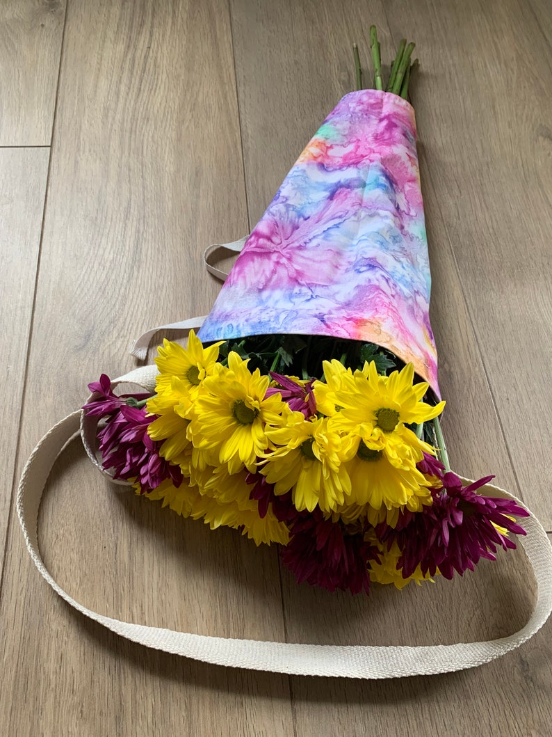 Handmade Flower Satchel, Bouquet Carrier Wraps, Floral Tote Bag, Reusable Flower Gift Bag, Harvest Bag, Gardening Gift, Tie Dye image 9