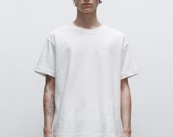 Camiseta en blanco, camiseta extragrande y cuadrada, camiseta casual unisex en blanco y negro, perfecta para usar a diario, regalo de guardarropa minimalista, venta al por mayor