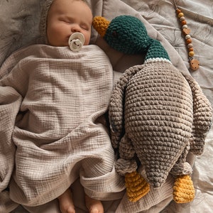 Crochet duck toy, soft snuggler toy, stuffed animal duck toy, baby plush duck toy, baby shower gift, duck sleeping toy, amigurumi cuddle toy