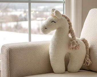 Crochet Horse Toy, 2026 New Year Symbol Toy, Plush Baby Cuddle Toy, Calming Plush Animal Toy, Handmade Gift for Newborn, Baby Shower Gift