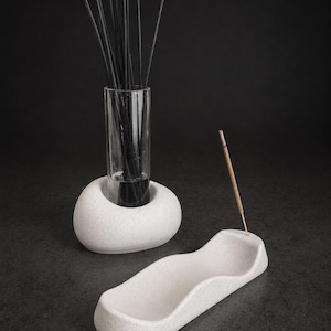 Set diffusore a bastoncini e porta incenso / Arredamento minimalista per il benessere / Set di profumatori per ambienti scultorei