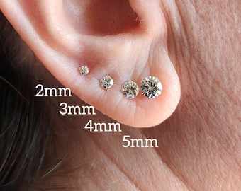 Cubic Zirconia Ohrstecker + KOSTENLOS zufälliges Paar Ohrringe - Jeden Tag Sterling Silber Ohrringe - CZ Silber Ohrstecker - Zirkon Schmuck