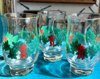 Set of 3 vintage Christmas holly glasses