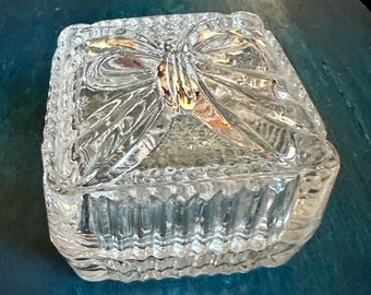 Vintage small crystal trinket dish with lid