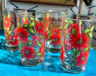 Set of 4 Vintage poinsettia Christmas glasses