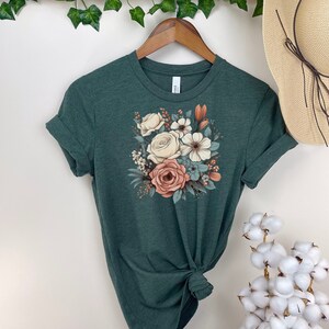 Flower Shirt Cadeau voor haar, Flower Shirt Esthetisch, Floral Graphic Tee, Floral Shirt, Flower T-shirt, Wild Flower Shirt, Wildflower T-shirt