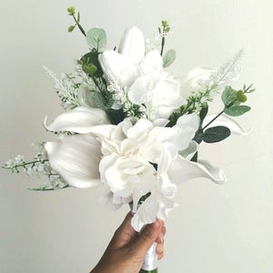 Chic Calla Lily White Bridal Bouquet With Boutonniere, Calla Lily Bouquet, White Bridal Bouquet with Boutonniere, Elegant Bridal Bouquet
