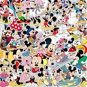 Può includere: Una collezione colorata di adesivi di Topolino e Minnie Mouse. Gli adesivi presentano varie pose ed espressioni dei personaggi iconici, tra cui Topolino con una camicia a pois rossi e bianchi e Minnie Mouse con un vestito rosa con un fiocco a pois bianchi. Gli adesivi sono perfetti per aggiungere un tocco di magia Disney a qualsiasi progetto.