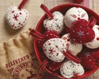 Crochet Pattern, Ornament Crochet Pattern, Christmas Decorations, Crochet Christmas Heart Ornament, DIY Christmas Tree Decorations
