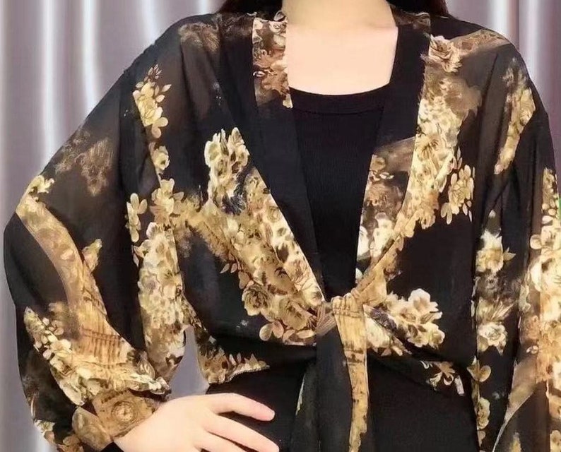 Sarong-Jacke Abendbolero Shrug mit weiten Ärmeln mit Bündchen Black & Gold