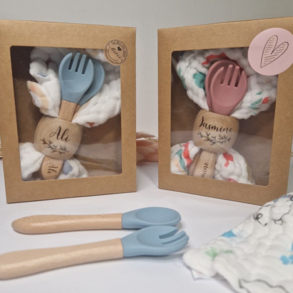 Coffret de couverts pour bébé : fourchette, cuillère et rond de serviette personnalisés, cadeau personnalisé de naissance ou baptême