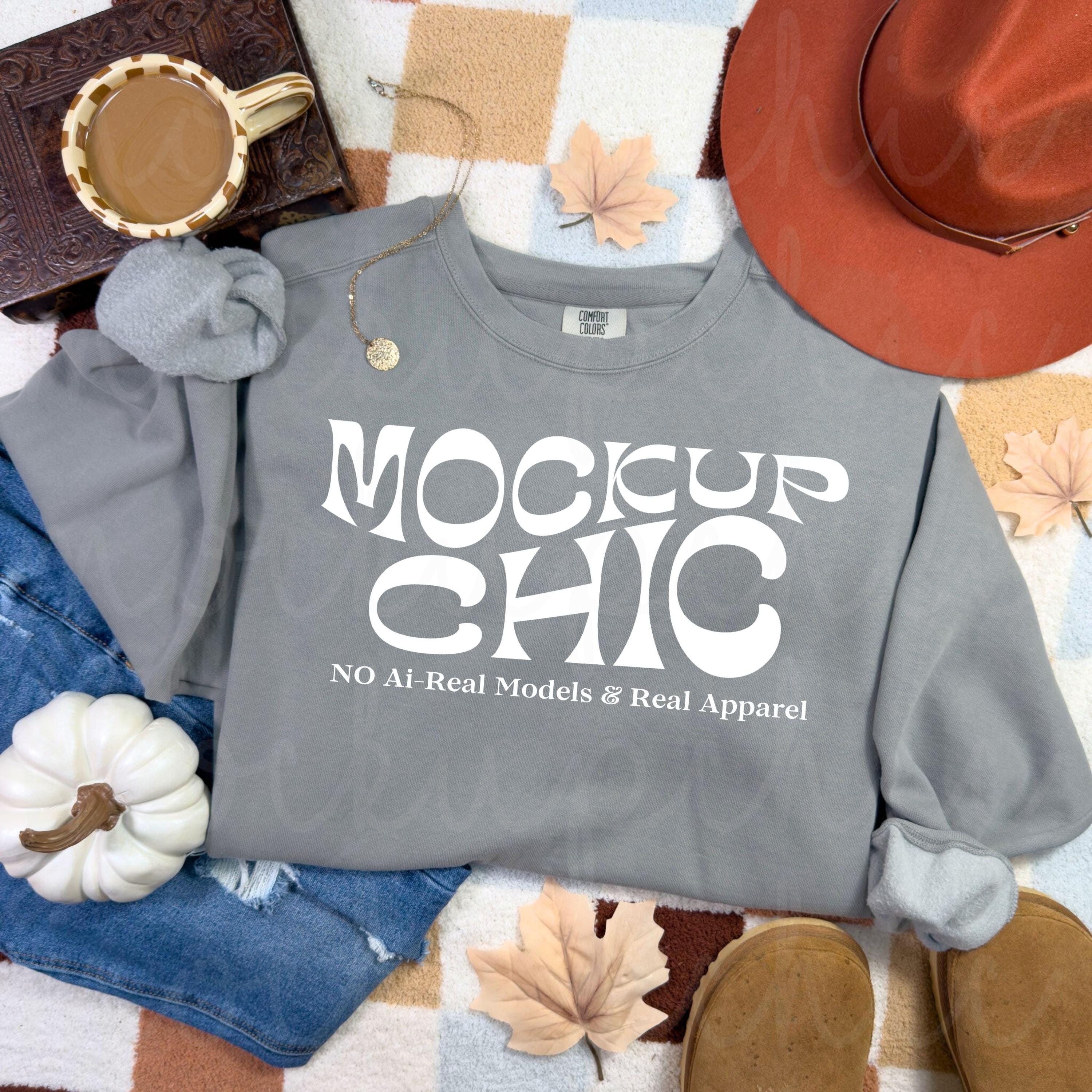 着せ替え服・アウトフィット hir0.to.maron Gray Comfort Colors 1566 Sweatshirt Mockup: Fall Apparel Flatlay