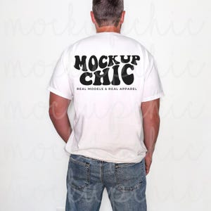 Wit T-shirt herenmodel, heren comfortkleuren 1717 shirtmodel, winter G185 echt lifestyle-model, afbeelding echtgenoot echte menselijke broer, vader