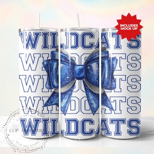 Wildcats School Team Maskottchen Bow Tumbler Wrap, Blue Team Football, Beifall, Schulgeist, Spieltag, Sport Mom Sublimation Design, 20 Unzen Skinny