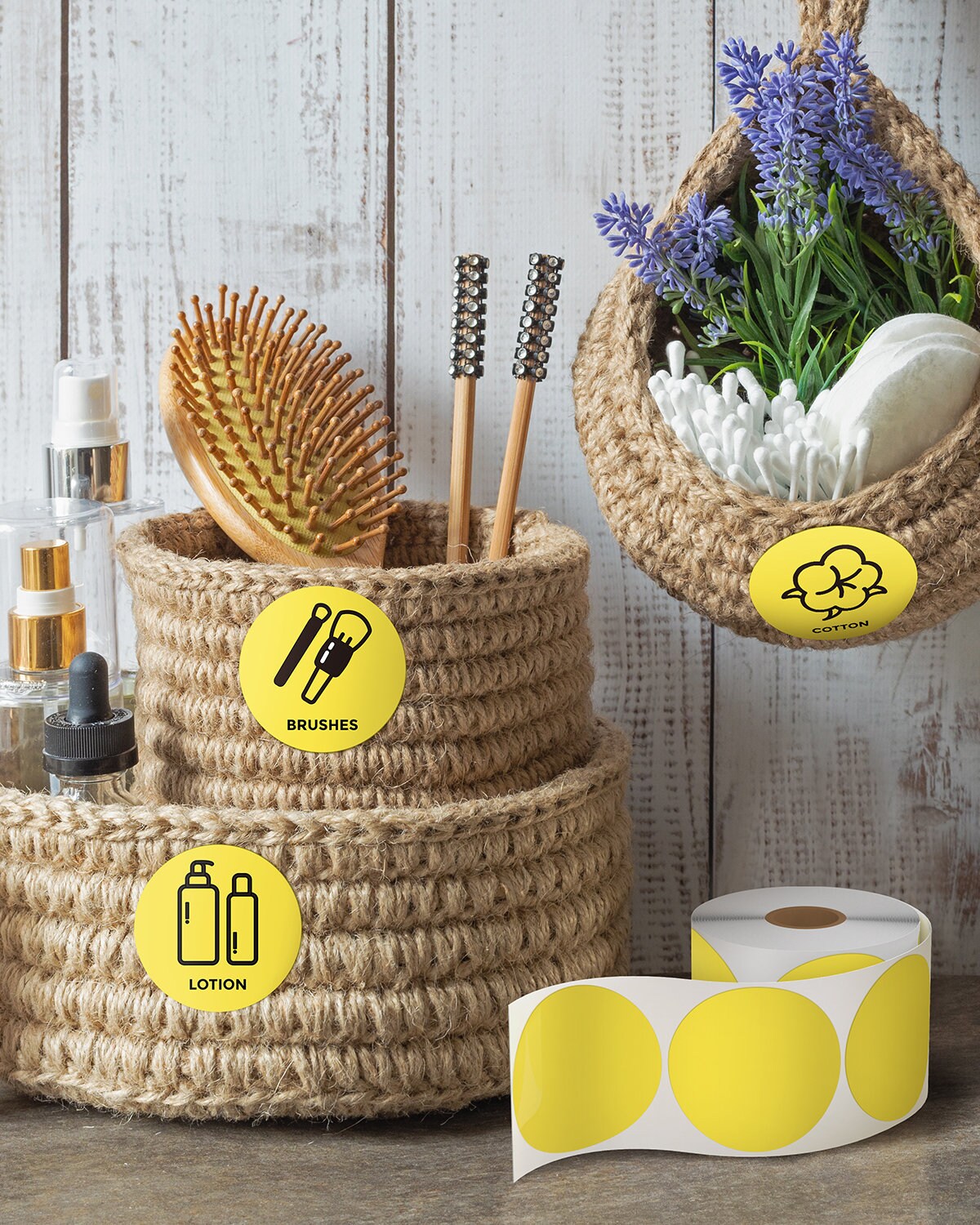 MUNBYN 2 750 Circle Thermal Sticker Labels, Round Direct Thermal Printer Label, Thermal Sticker