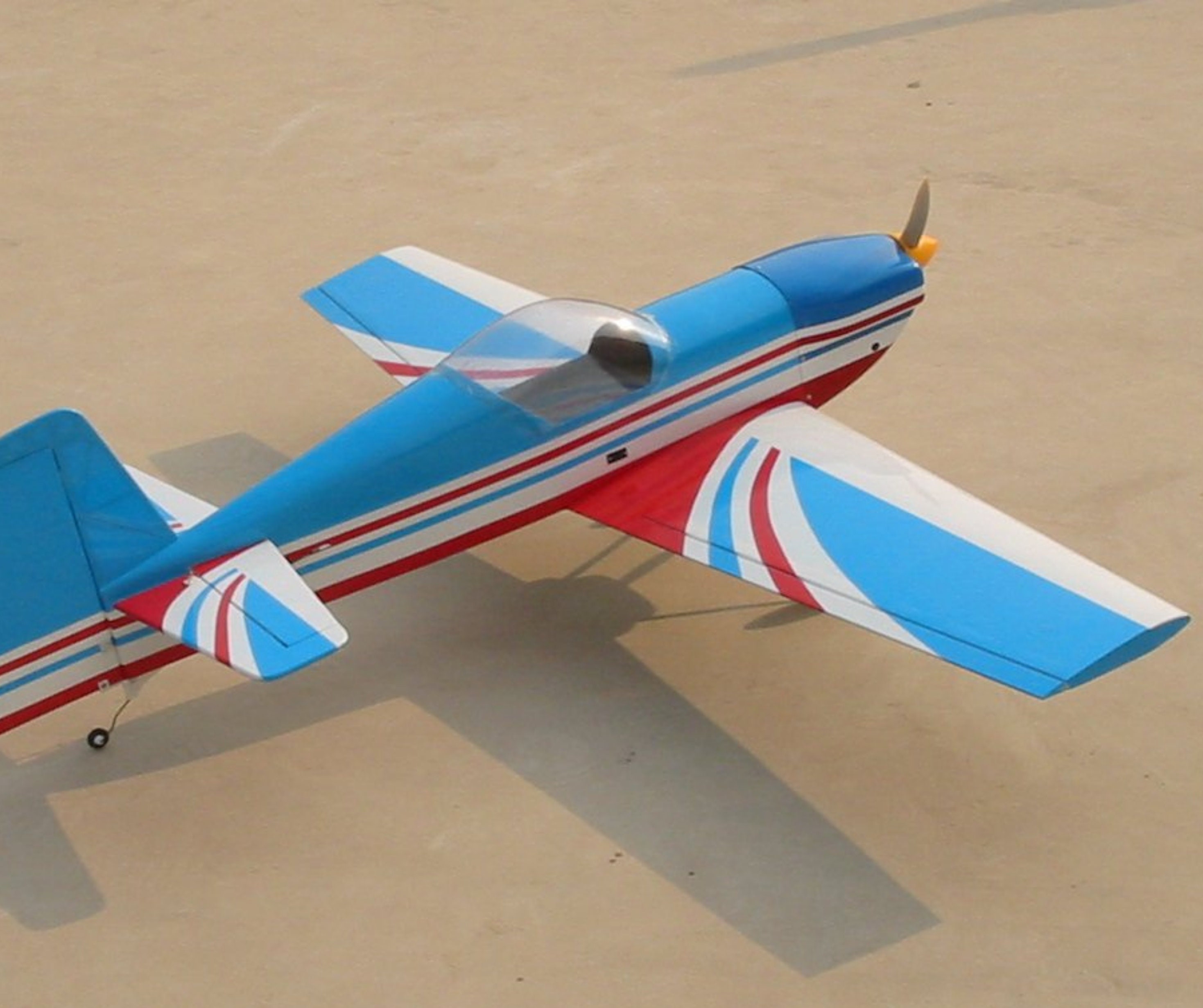 CAP232 RC飛行機レーザーカットファイル、アクロバット機（デジタル