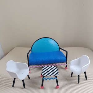 MGA Dollhouse Furniture sofa with chairs - Pre-owned, Surprise
