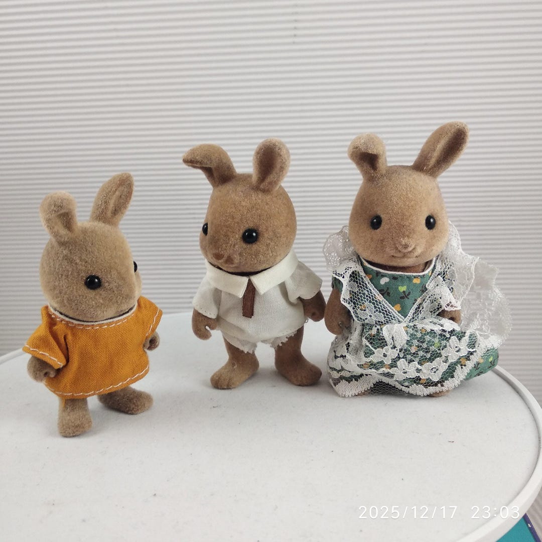 Sylvanian Families Dappledawn Fawn Rabbit Family Tomy 1st Edition ...