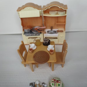 Calico Critters dollhouse kitchen furniture with accessories , Sylvanian Family