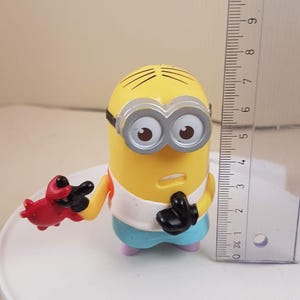 Vintage Despicable Me Minions: Mcdonalds Minion Happy Meal Kids Toy ...