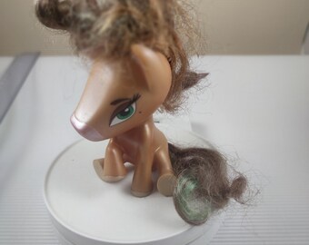本物のMGA Bratz人形：ヤスミン「ピンクウィンター」または